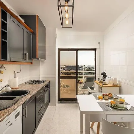 Elegant Flat In With Splendid Sea View Alvor