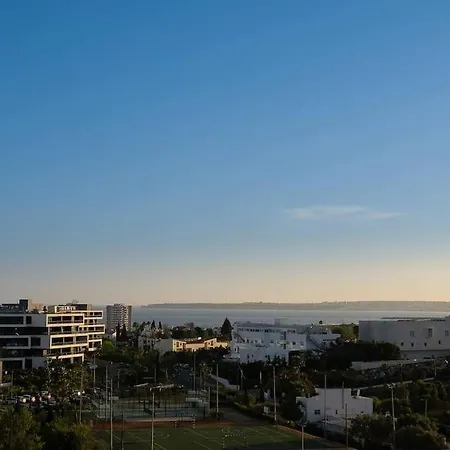 Appartement Elegant Flat In With Splendid Sea View