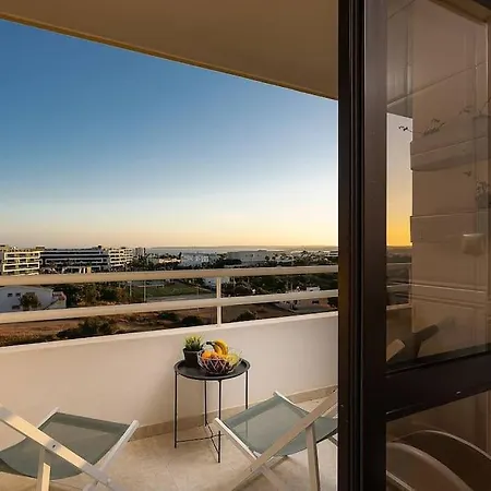 Appartement Elegant Flat In With Splendid Sea View
