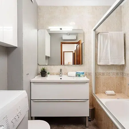 Elegant Flat In With Splendid Sea View *