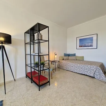 Elegant Flat In With Splendid Sea View
