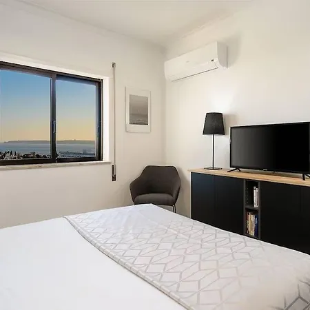 Elegant Flat In With Splendid Sea View Apartment Alvor